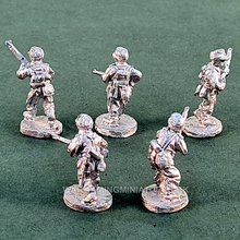 Load image into Gallery viewer, GW01c German Rifle Pack 3 with Field Caps unpainted
