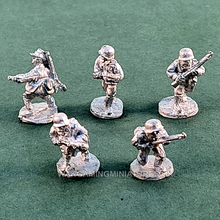 Load image into Gallery viewer, GW01d German Rifle Pack 4 in DAK Boots unpainted
