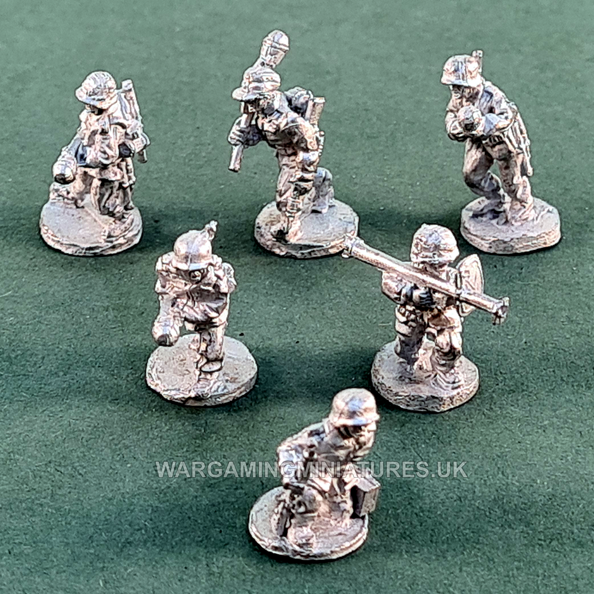 GW03 Germans with Anti Tank Weapons unpainted